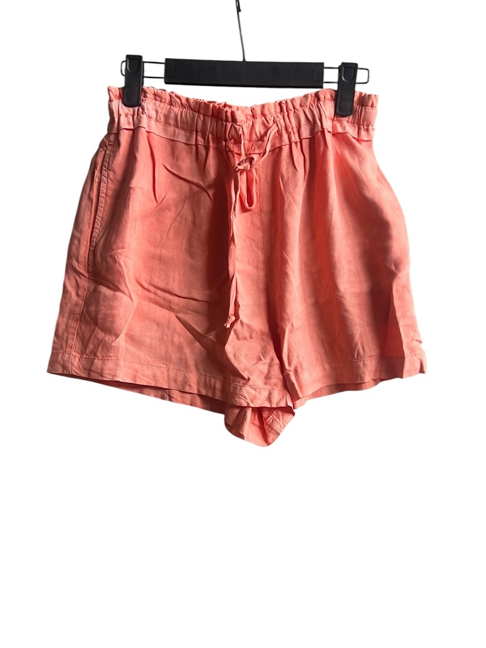 Bella Dahl S ruffle waist coral orange Shorts